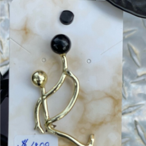 Brooch - Picture 2 of 2